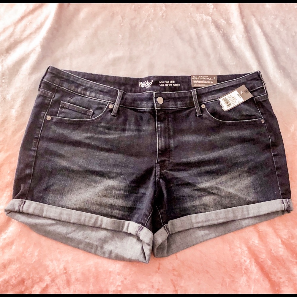 Plus size denim shorts